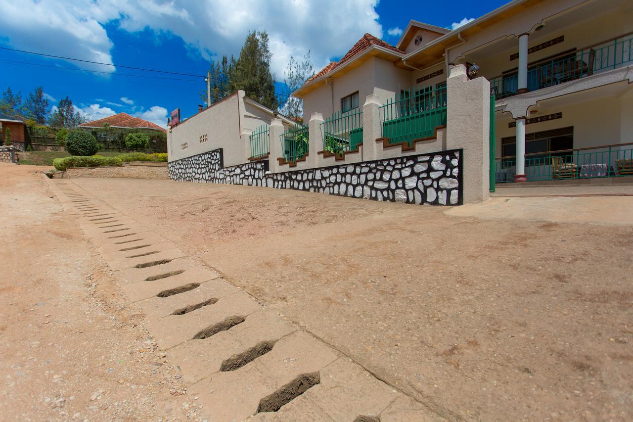 Auberge Saint Jean Leopold Kigali Exterior foto